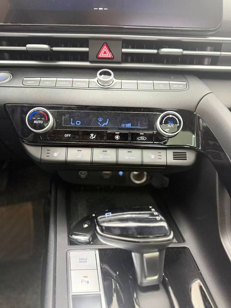 Hyundai Elantra 2022, фото 5